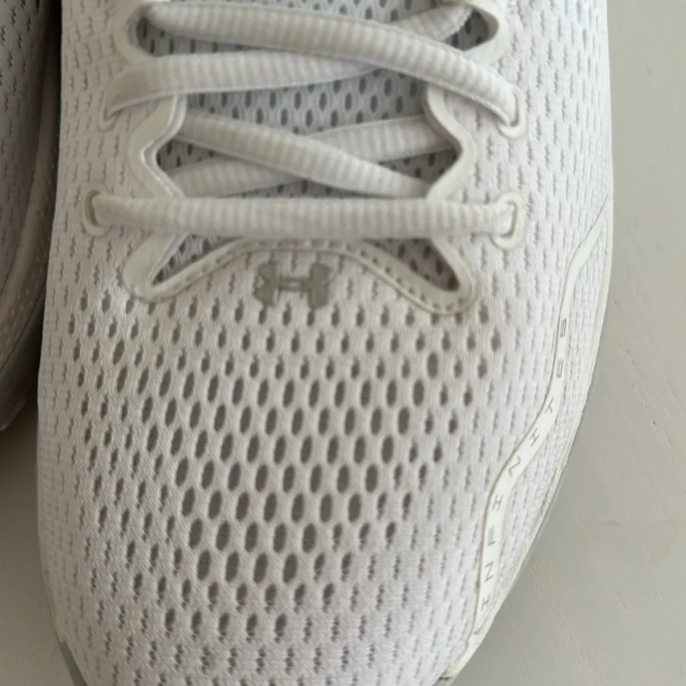 Under Armour men’s Infinite 5 tennis shoes size 11 - Picture 6 of 8